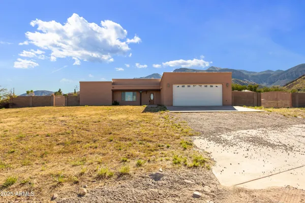 $425,000 | 3598 East Astro Street, Hereford, AZ 85615