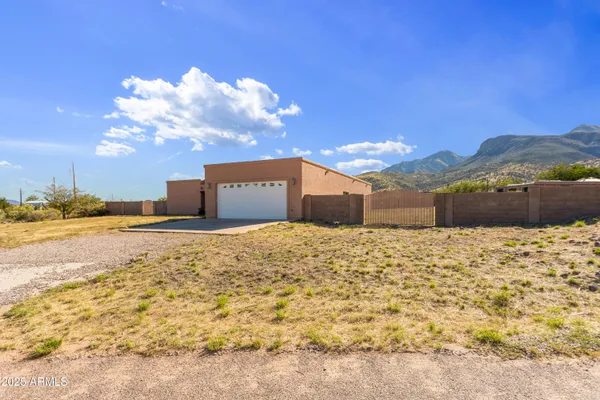 $425,000 | 3598 East Astro Street, Hereford, AZ 85615