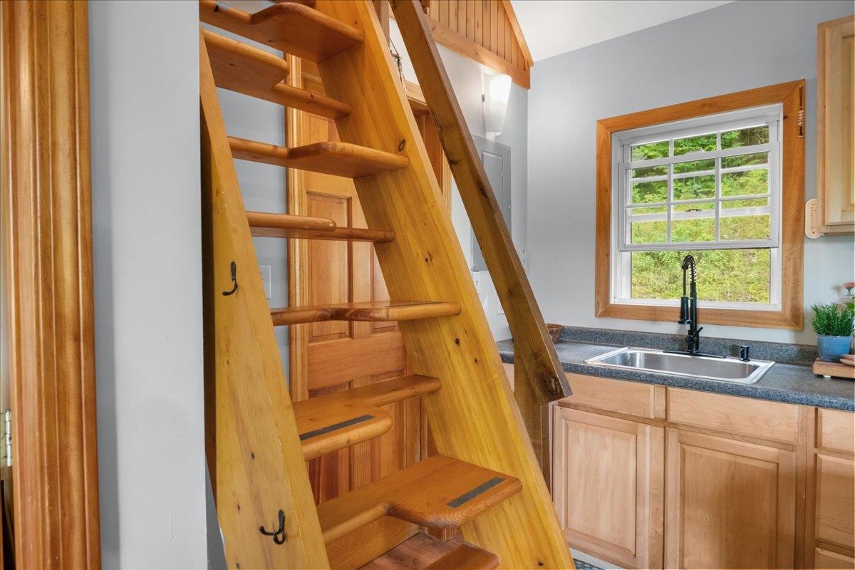 111 Lower Ring Road Montgomery, VT 05471 - Photo 11 of 42 Gallery Image 11
