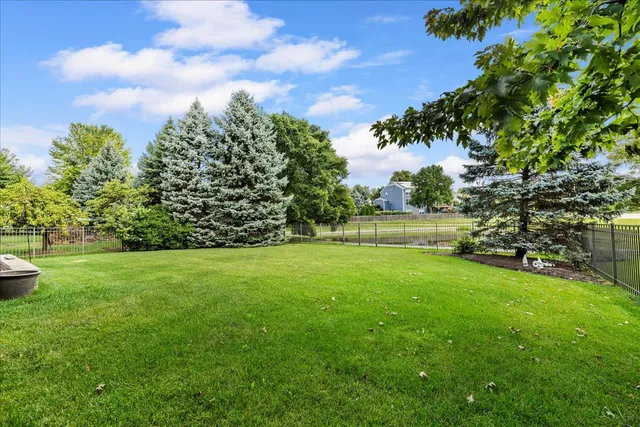 $555,000 | 1415 Carmel Lane, Cary, IL 60013