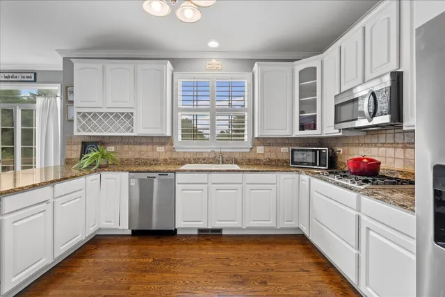 $555,000 | 1415 Carmel Lane, Cary, IL 60013