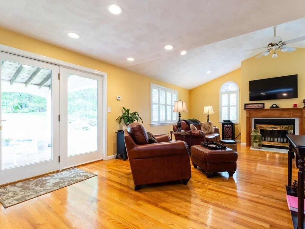 41 Kenney Road Middleton, MA 01949 - Photo 15 of 39