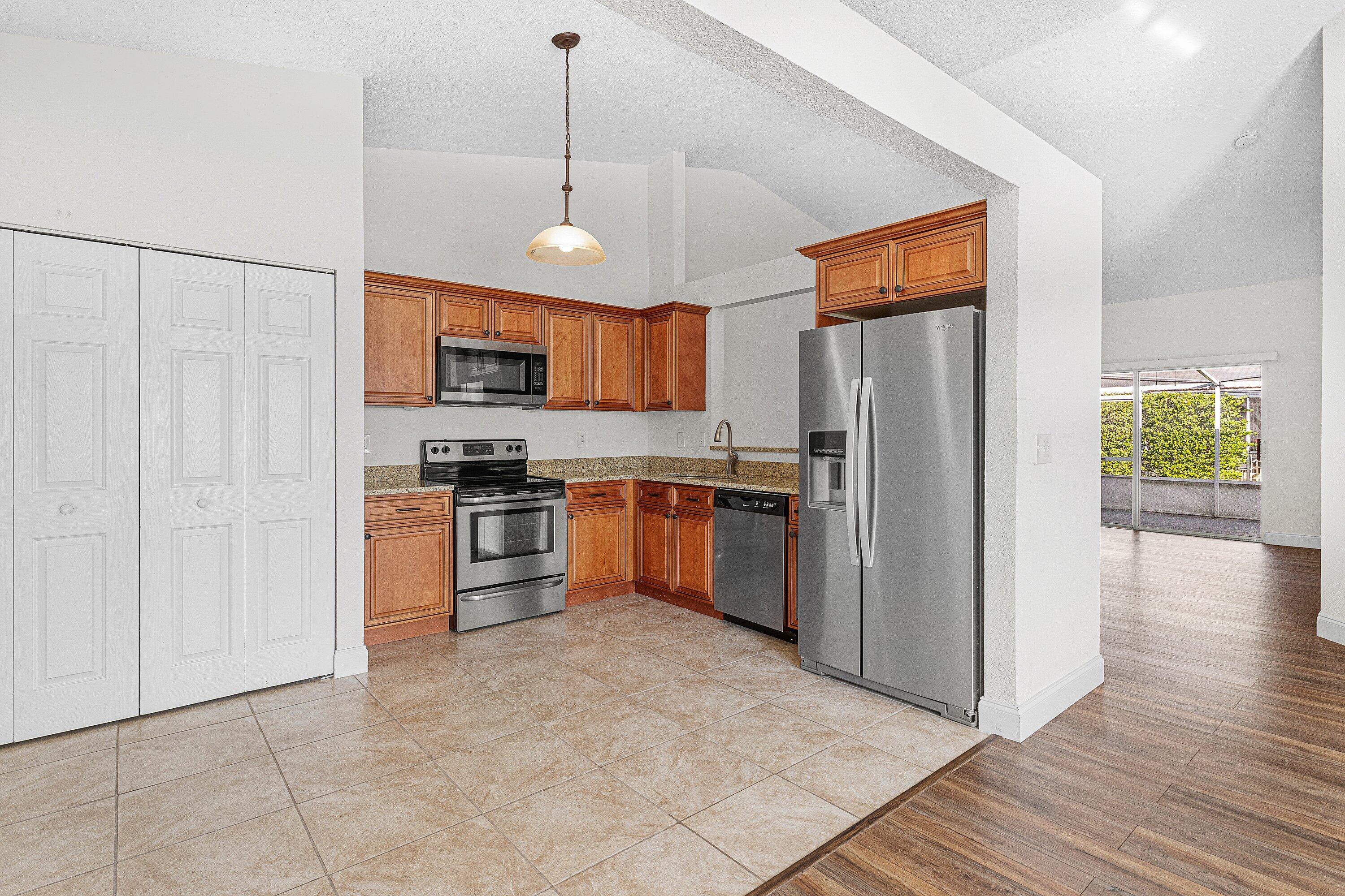 6081 Heliconia Road Delray Beach, FL 33484 - Photo 9 of 39 010-6081HeliconiaRoad-DelrayBeach-FL-334