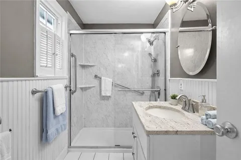 $389,000 | 7000 Roe Avenue, Prairie Village, KS 66208