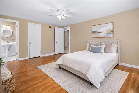 $389,000 | 7000 Roe Avenue, Prairie Village, KS 66208