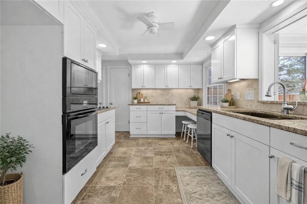 7000 Roe Avenue Prairie Village, KS 66208 - Photo 4 of 32