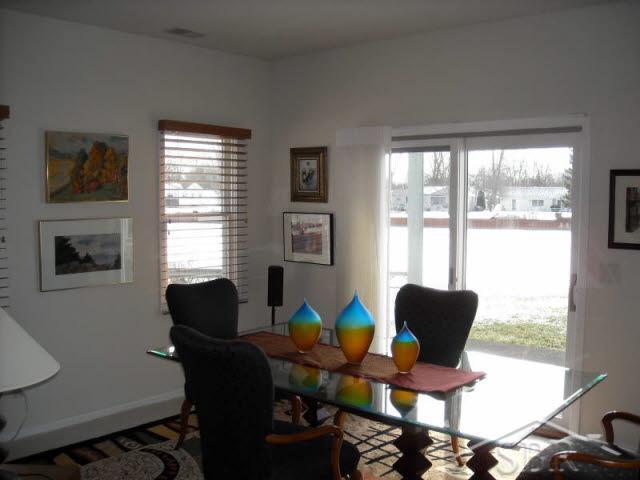 20068862-3.JPG