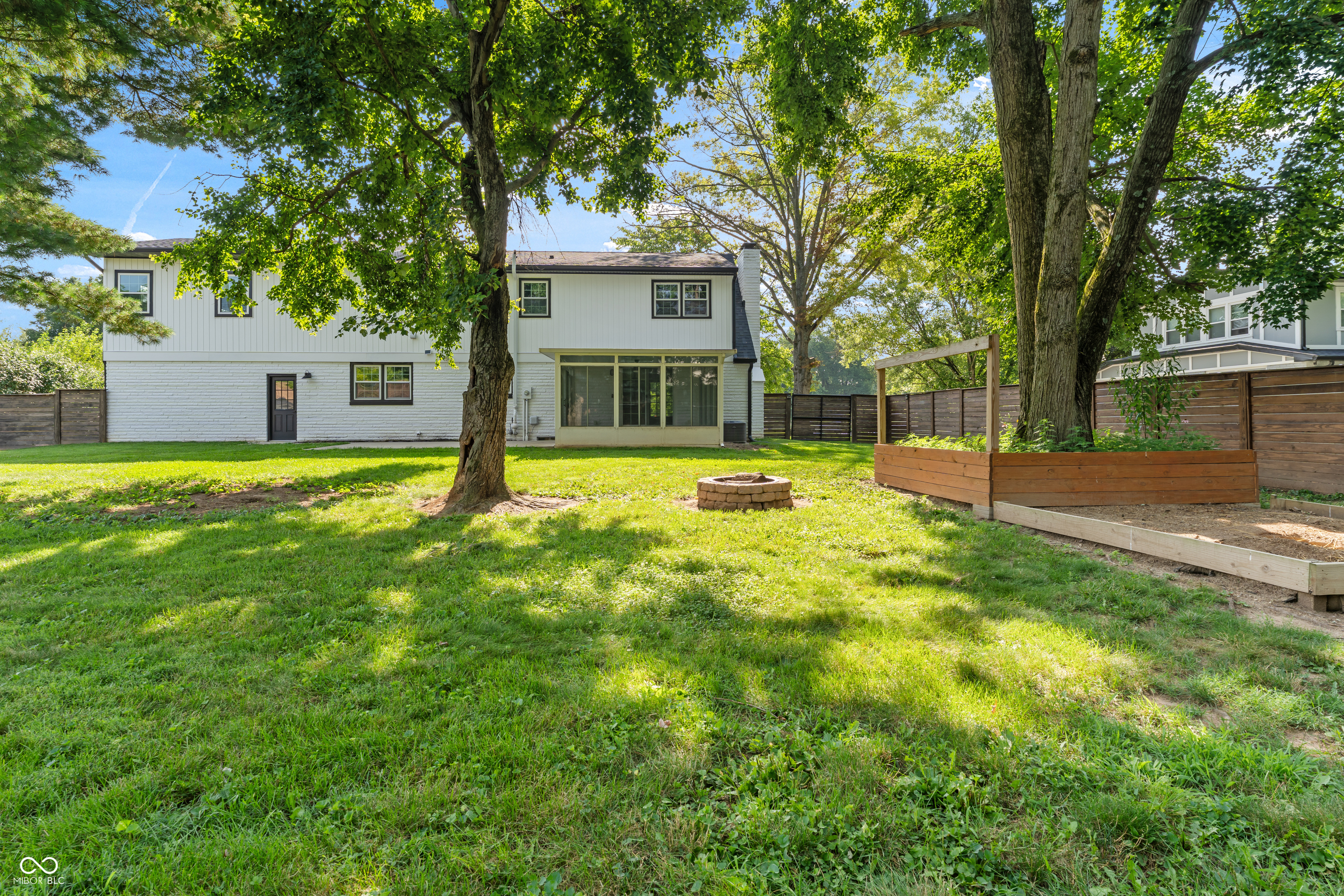 4382 River Road Columbus, IN 47203 - Photo 7 of 61