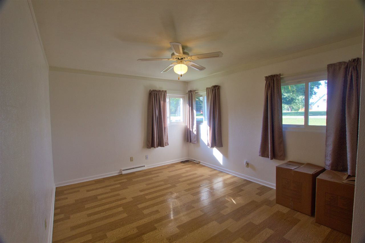 1010 South Mackinaw Road Kawkawlin, MI 48631 - Photo 7 of 8
