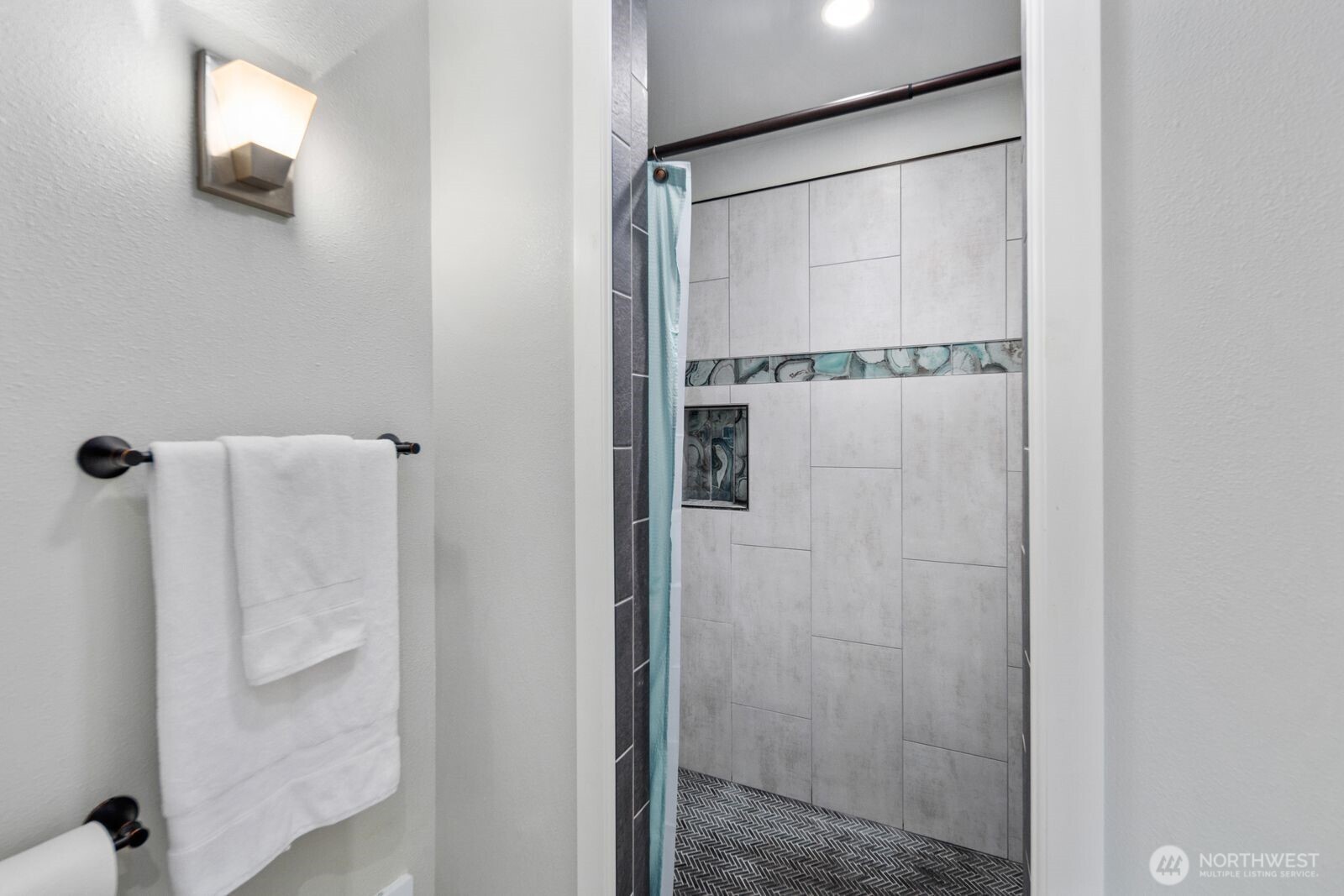 2120 Jones Avenue Northeast Renton, WA 98056 - Photo 17 of 40