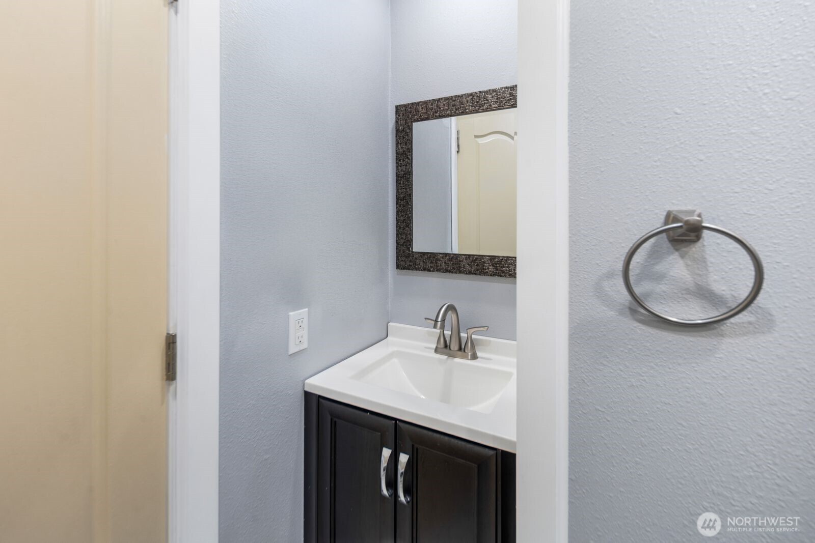 2120 Jones Avenue Northeast Renton, WA 98056 - Photo 35 of 40