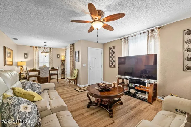 $295,000 | 2548 Haywood Estates Lane, Jacksonville, FL 32233