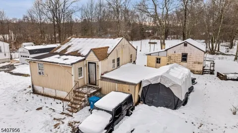 $300,000 | 107 Oak Grove Road, Flemington, NJ 08822