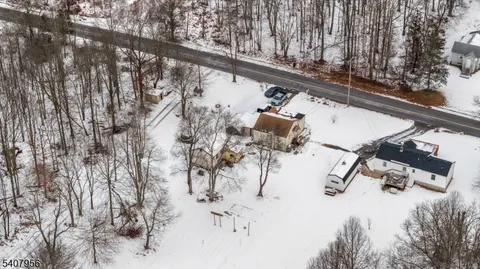 $300,000 | 107 Oak Grove Road, Flemington, NJ 08822