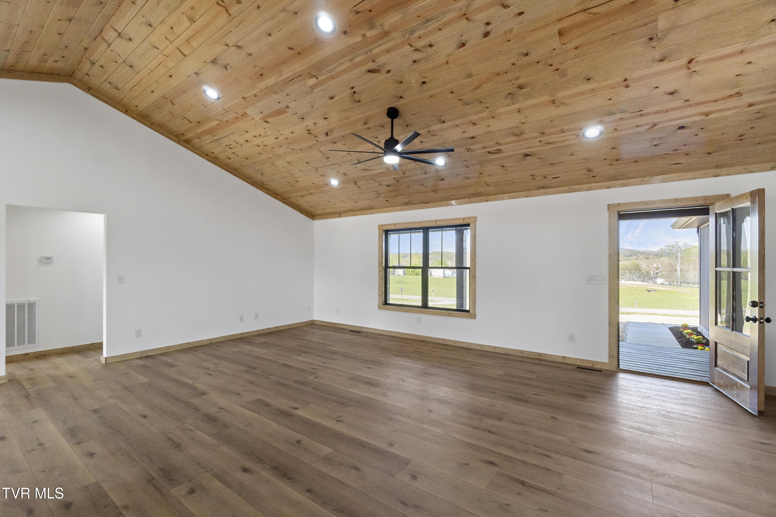 4245 John Graham Road Greeneville, TN 37745 - Photo 4 of 61 4