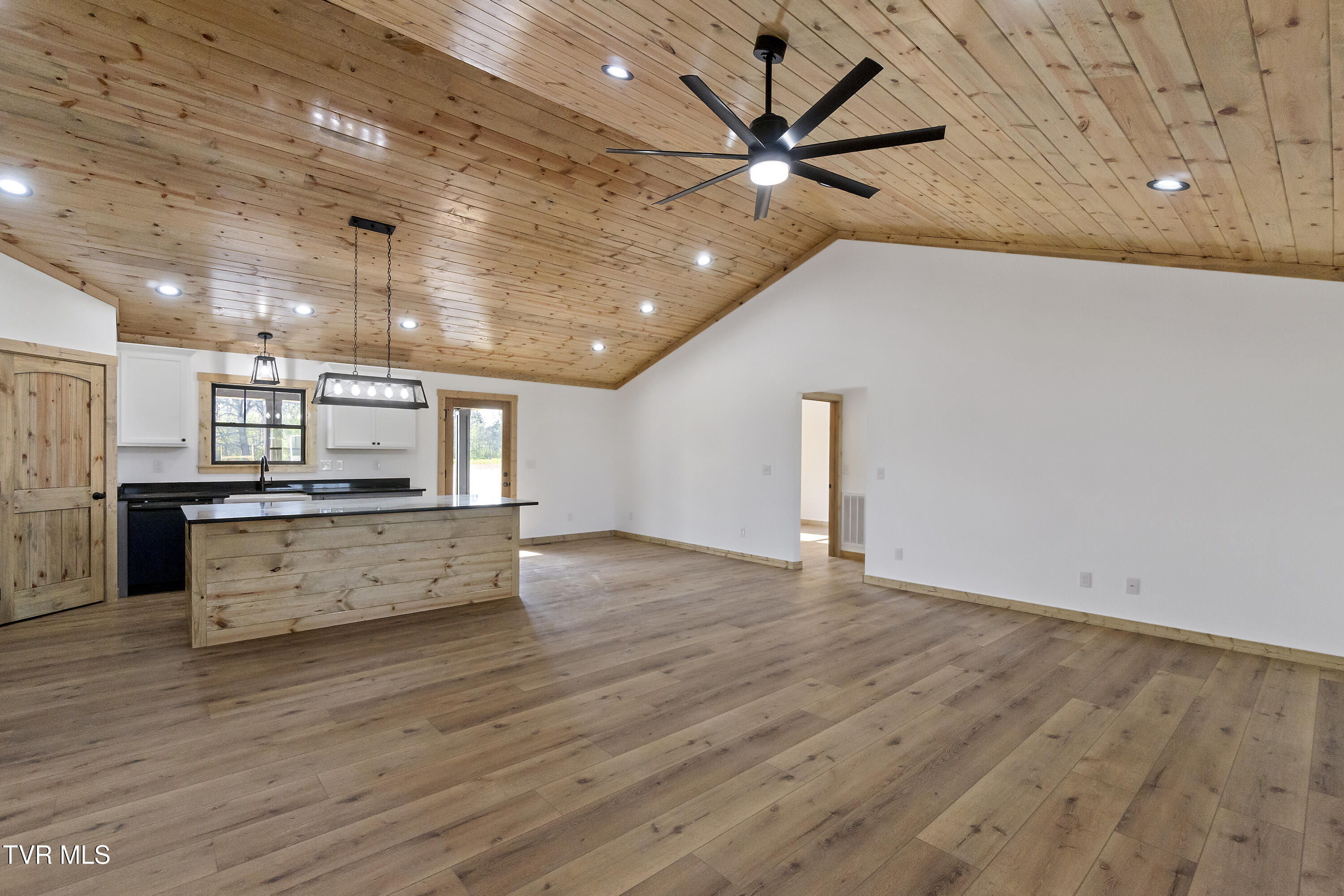 4245 John Graham Road Greeneville, TN 37745 - Photo 6 of 61 6