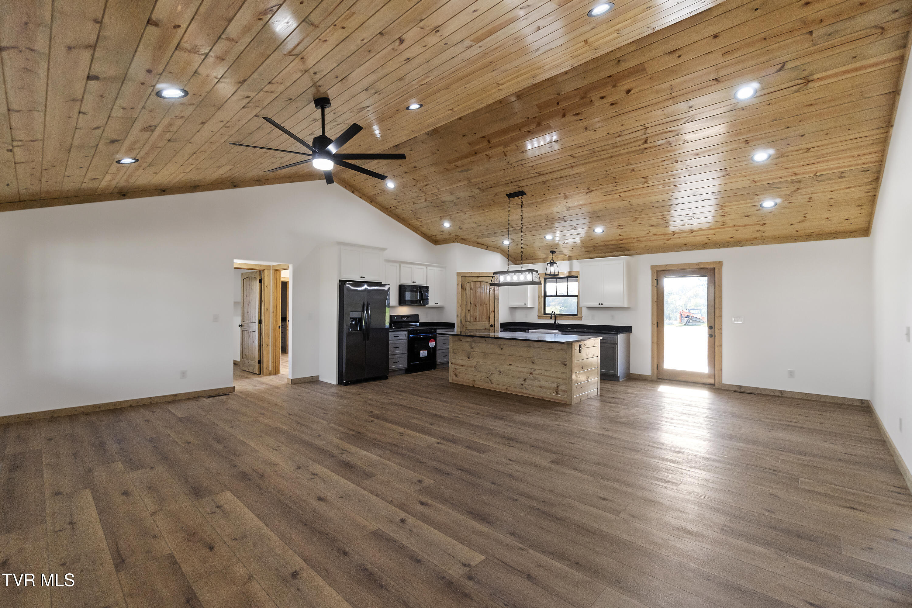 4245 John Graham Road Greeneville, TN 37745 - Photo 7 of 61 7
