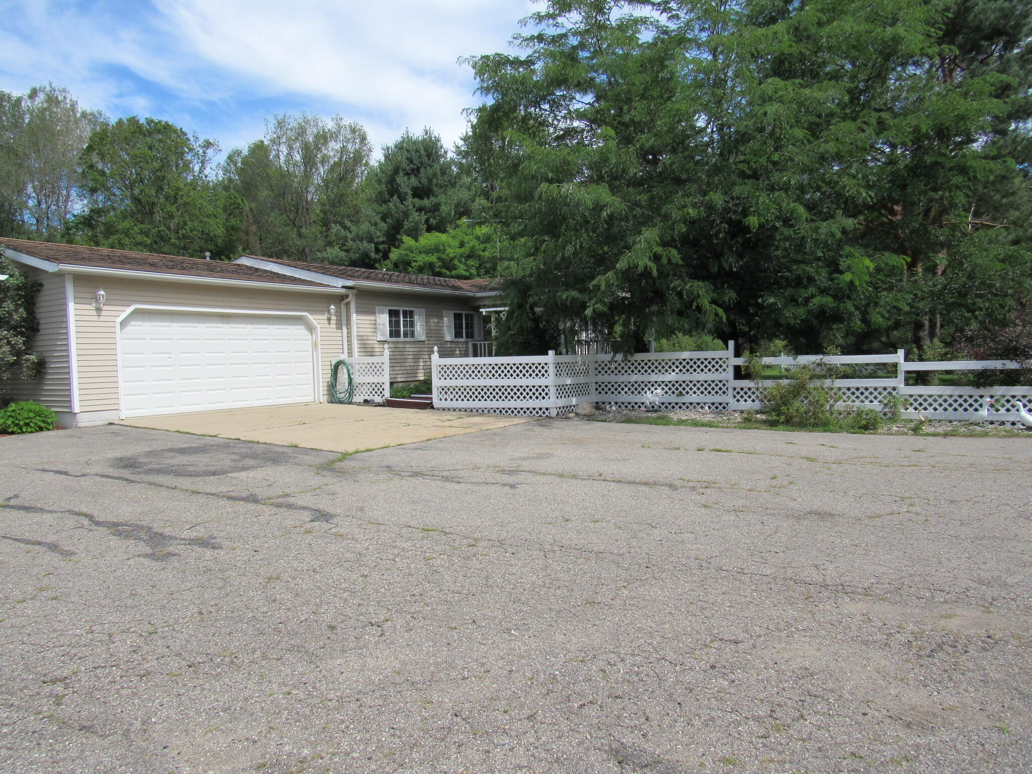 8876 Chase Bridge Road Roscommon, MI 48653 - Photo 34 of 56 Gallery Image 34