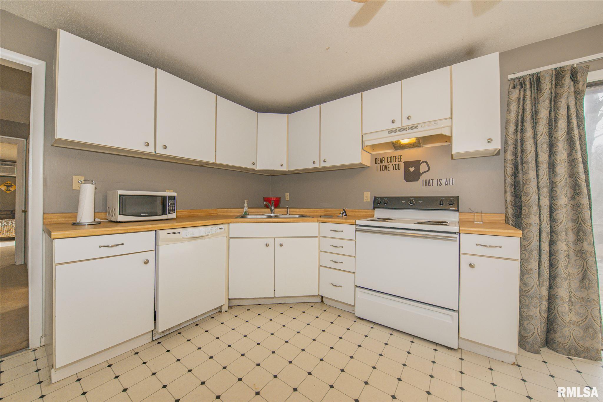 7997 Giant City Road Carbondale, IL 62902 - Photo 20 of 25 Gallery Image 20