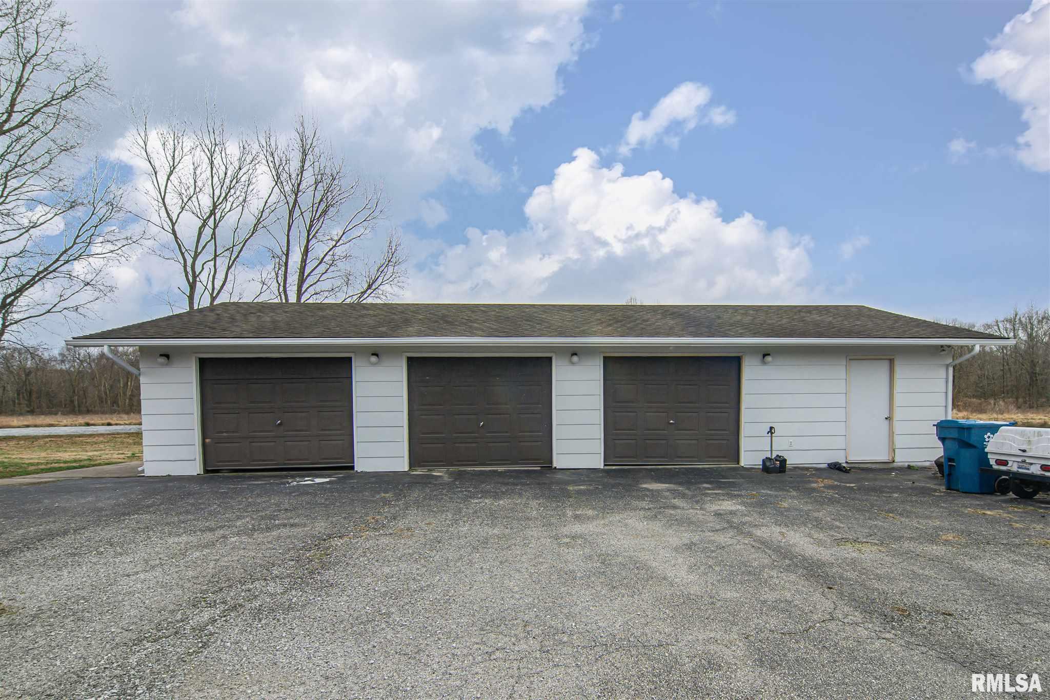 7997 Giant City Road Carbondale, IL 62902 - Photo 22 of 25 Gallery Image 22