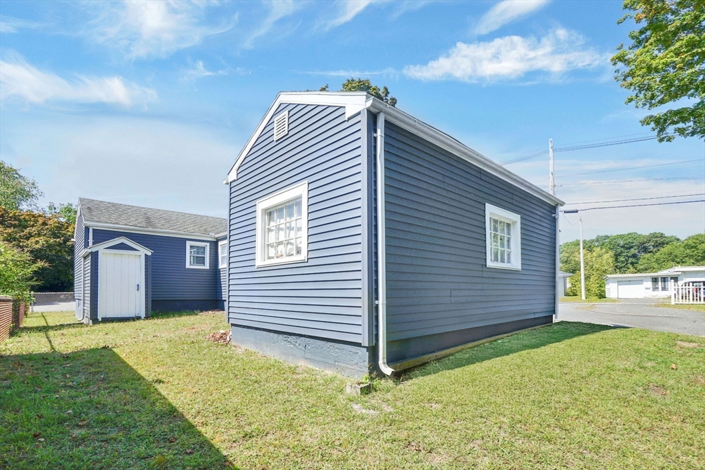 519 Prospect Street Chicopee, MA 01020 - Photo 6 of 18