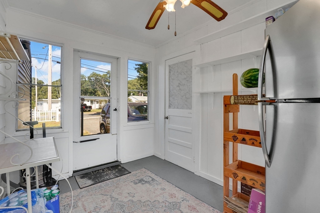 519 Prospect Street Chicopee, MA 01020 - Photo 7 of 18