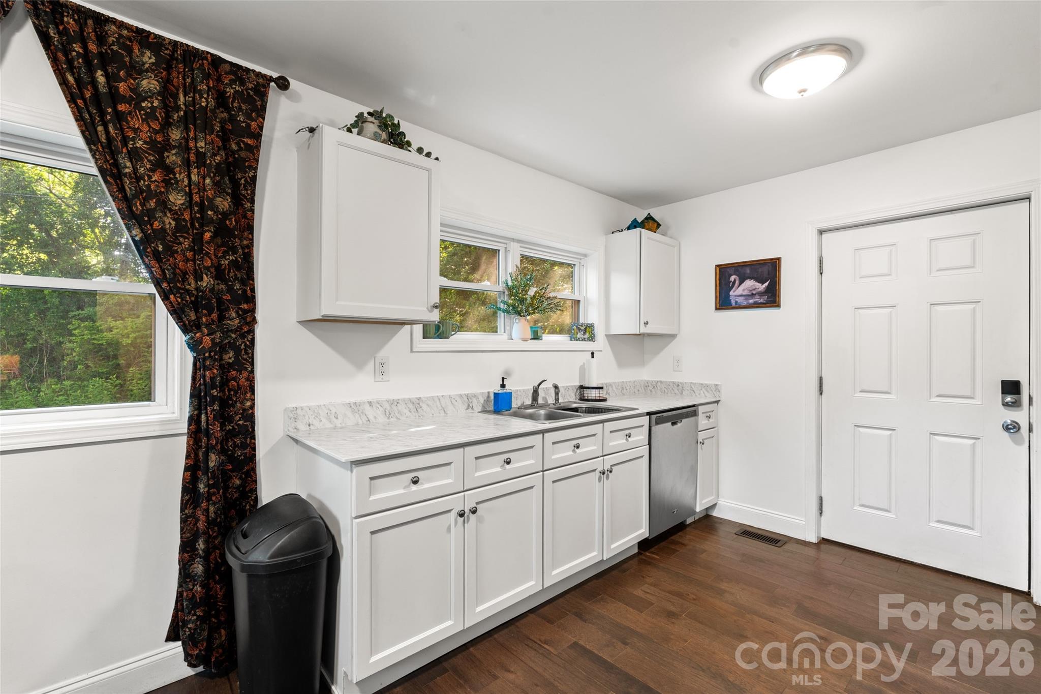 1226 Newfound Road Leicester, NC 28748 - Photo 7 of 20