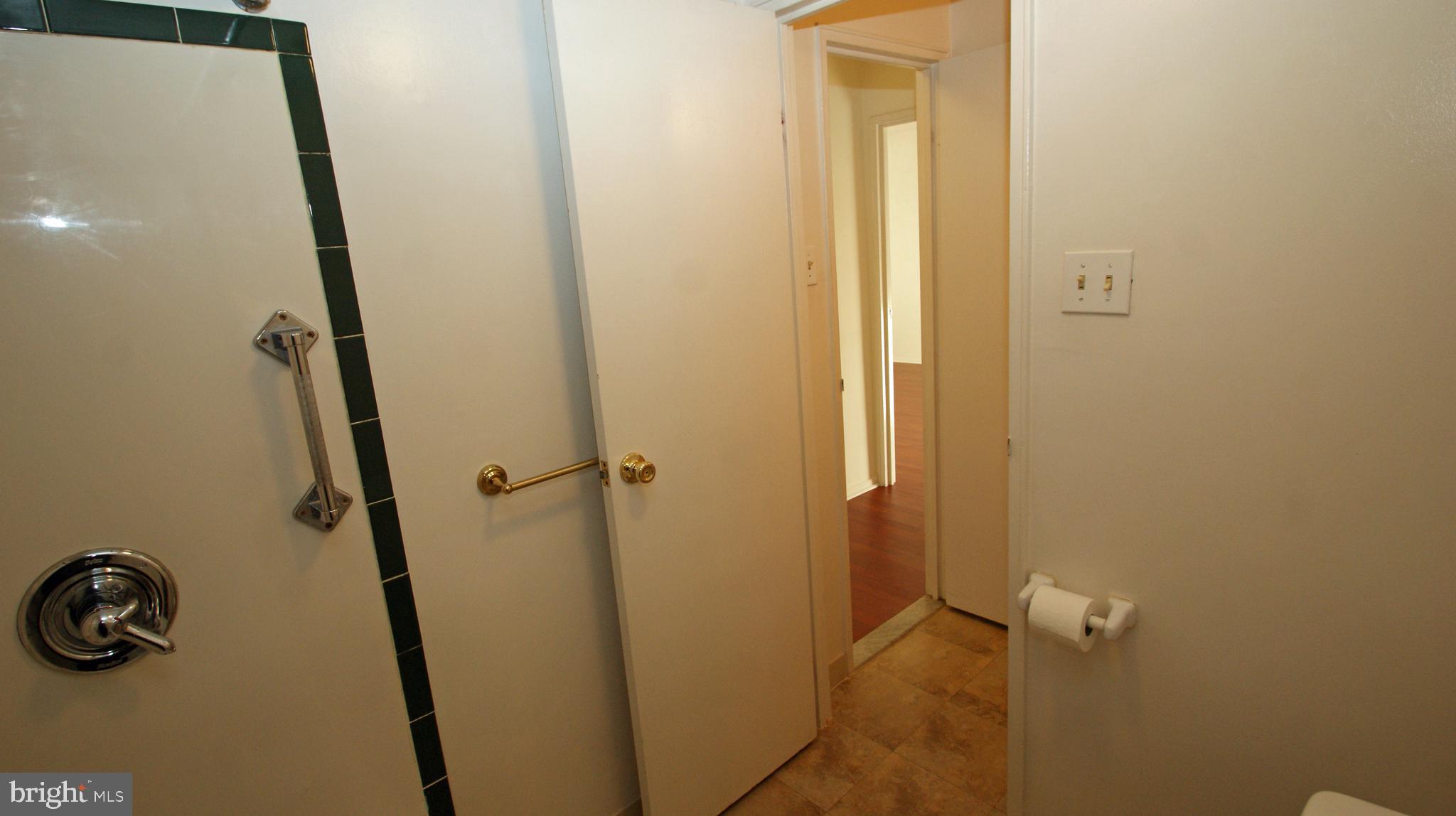 9921 Bustleton Avenue, Unit H2 Philadelphia, PA 19115 - Photo 17 of 28
