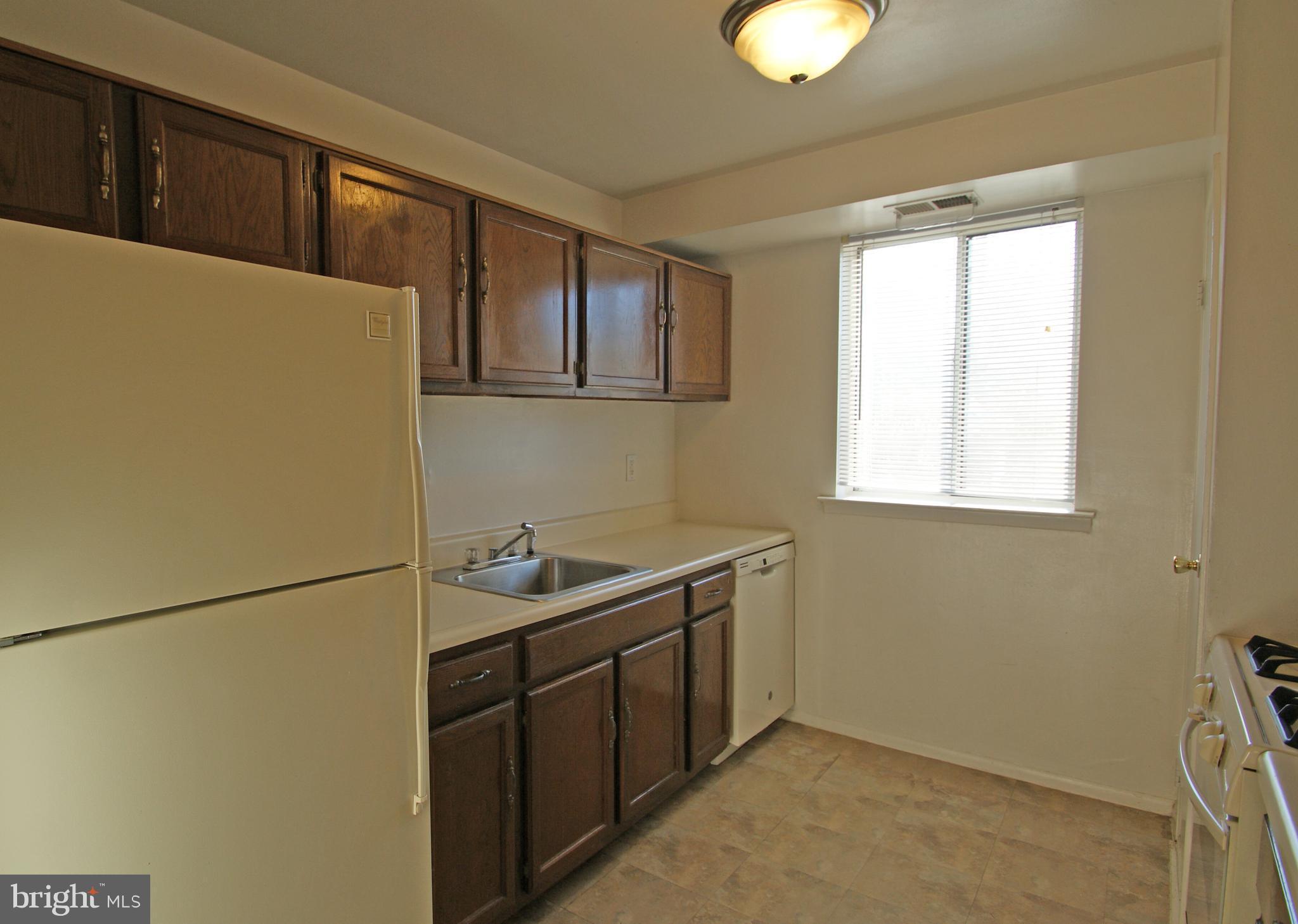 9921 Bustleton Avenue, Unit H2 Philadelphia, PA 19115 - Photo 7 of 28