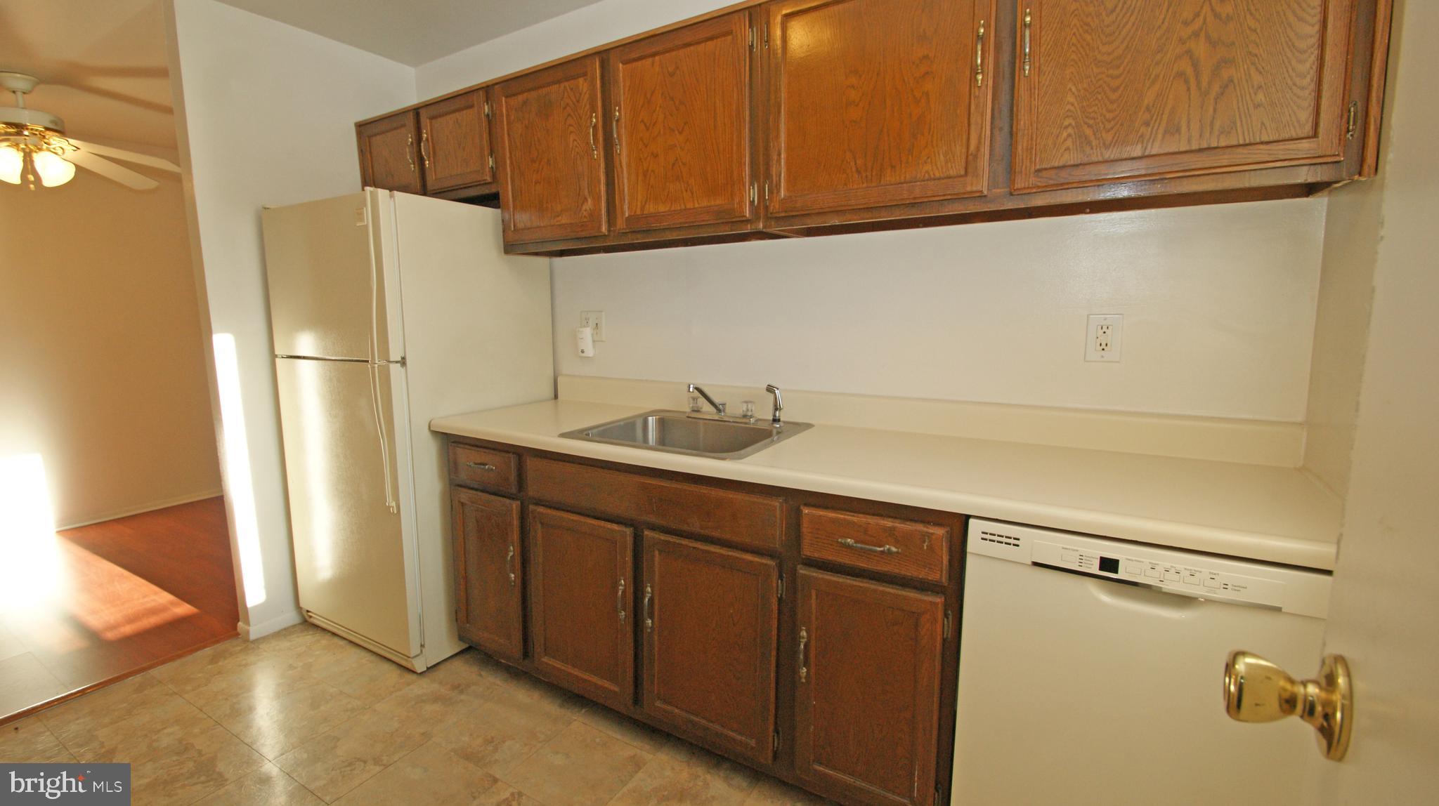 9921 Bustleton Avenue, Unit H2 Philadelphia, PA 19115 - Photo 9 of 28