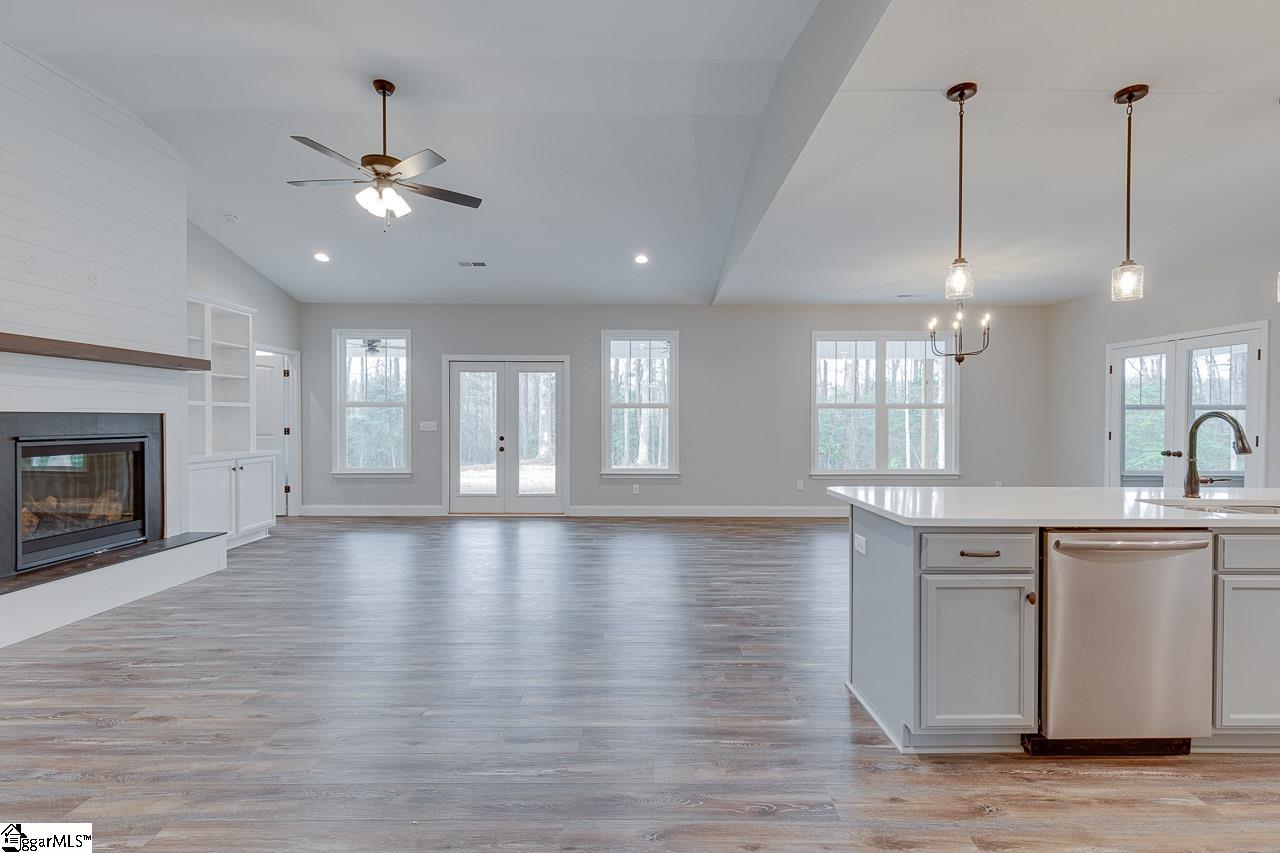325 Groce Meadow Road Taylors, SC 29687 - Photo 10 of 36 Gallery Image 10