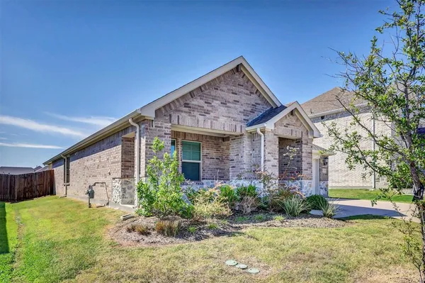 $2,045 | 523 Deer Canyon Way, Princeton, TX 75407