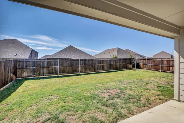 $2,045 | 523 Deer Canyon Way, Princeton, TX 75407