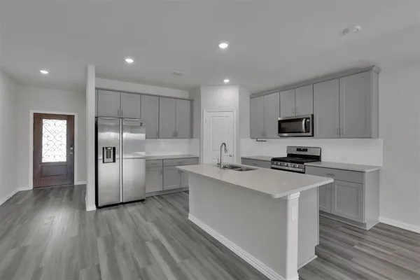 $2,045 | 523 Deer Canyon Way, Princeton, TX 75407