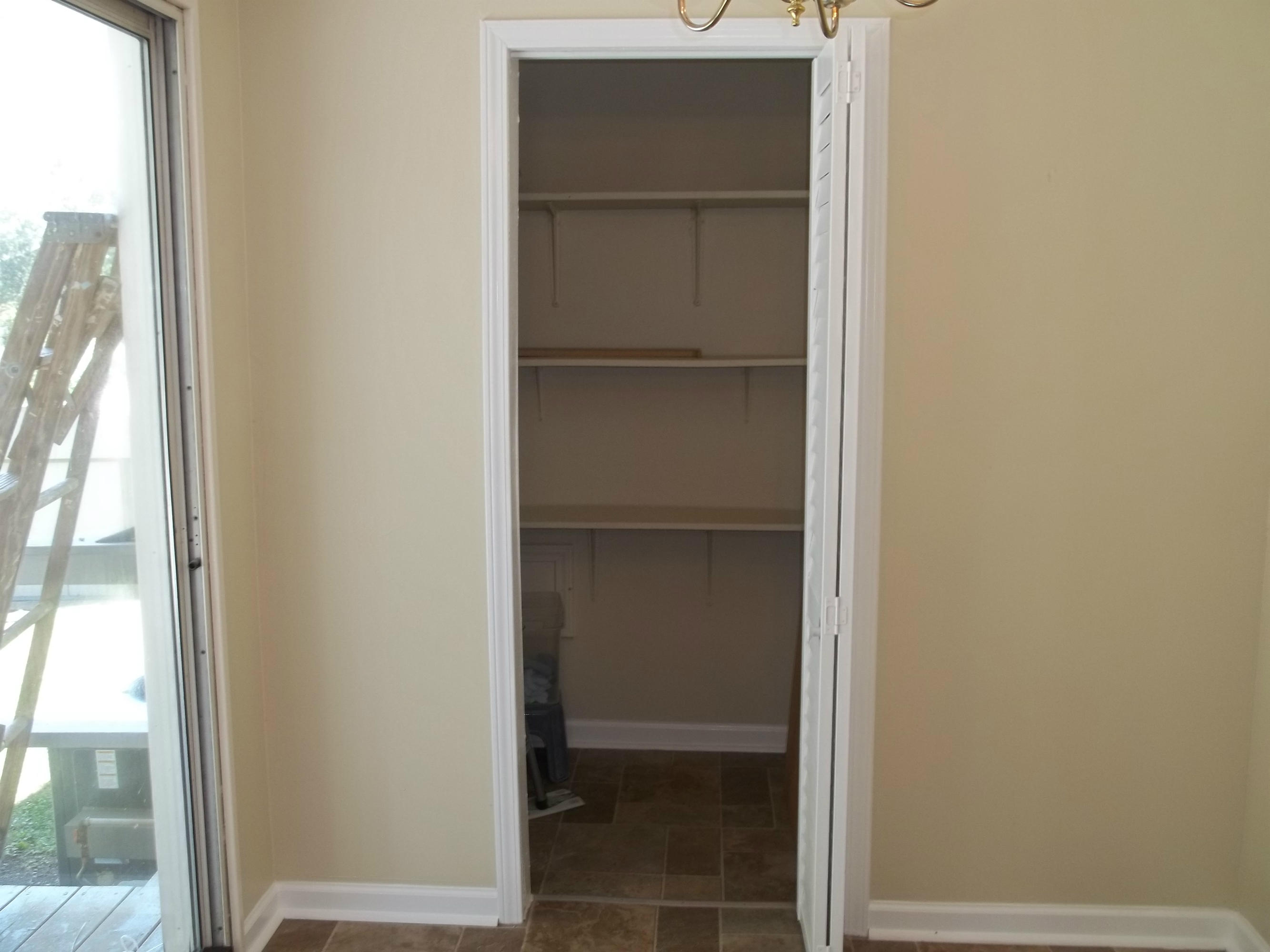 102 West Arrowwood Road Oak Ridge, TN 37830 - Photo 15 of 35 Inside of pantry