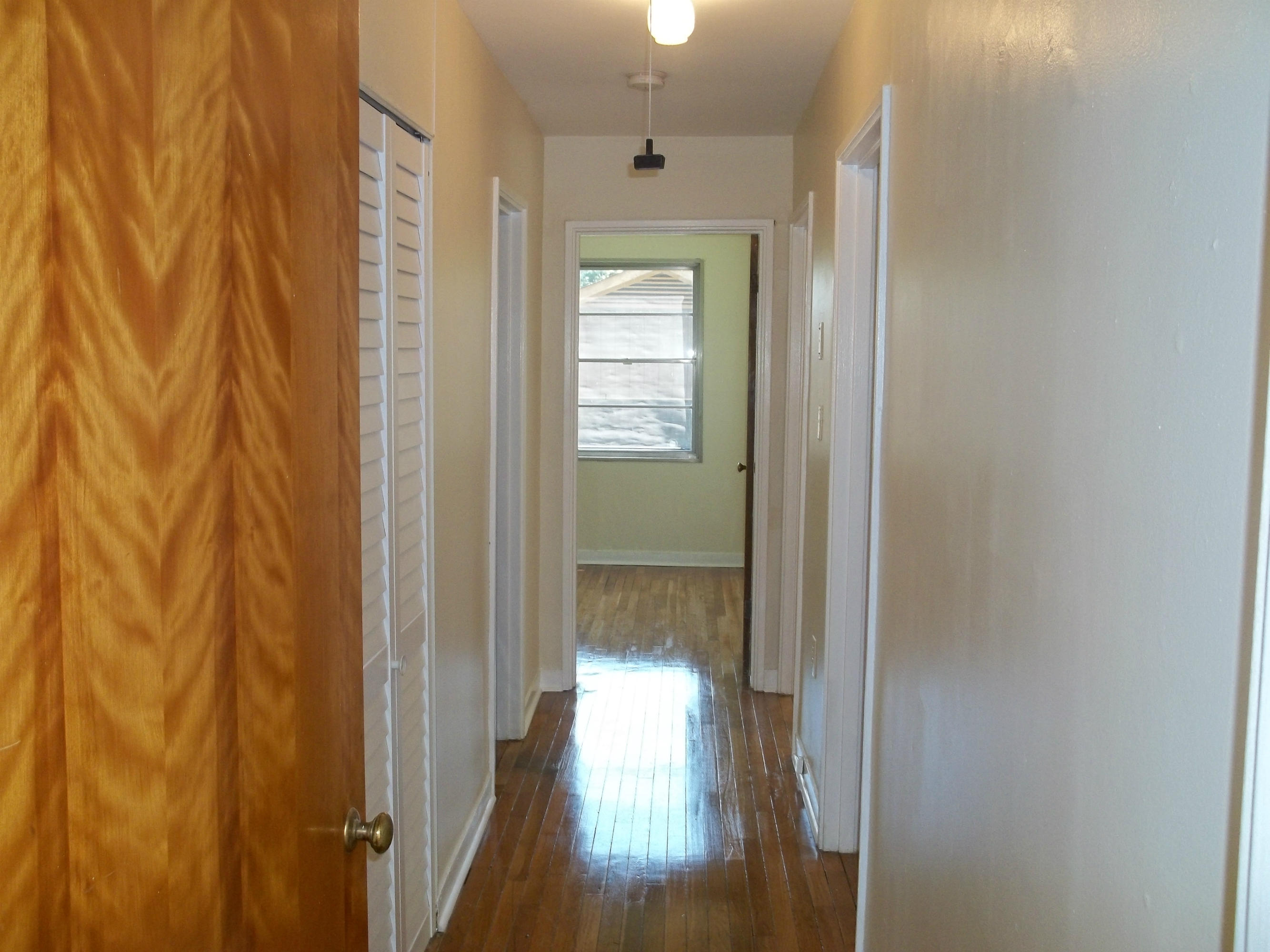 102 West Arrowwood Road Oak Ridge, TN 37830 - Photo 18 of 35 View down hallway