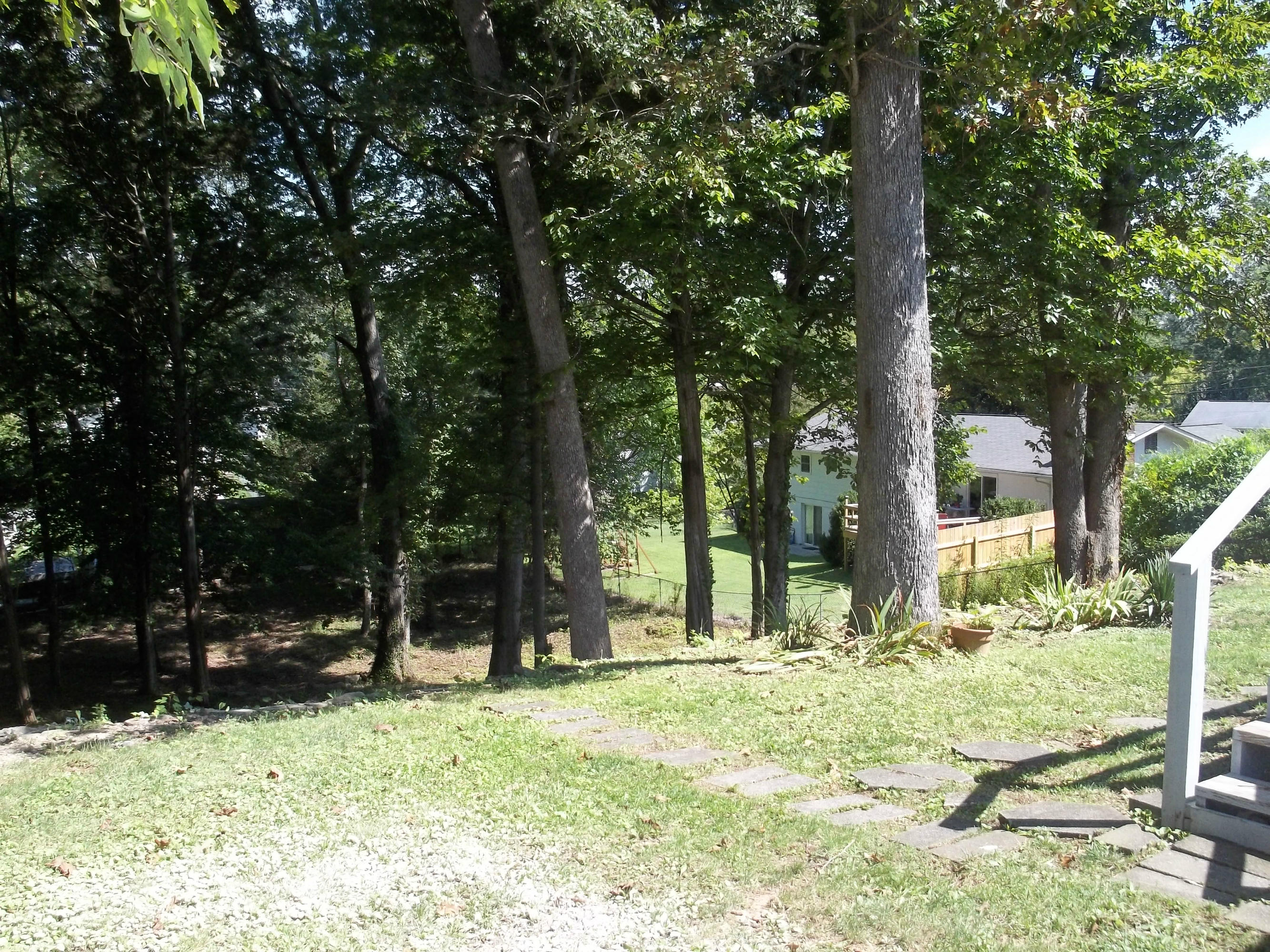 102 West Arrowwood Road Oak Ridge, TN 37830 - Photo 3 of 35 Large Back Yard