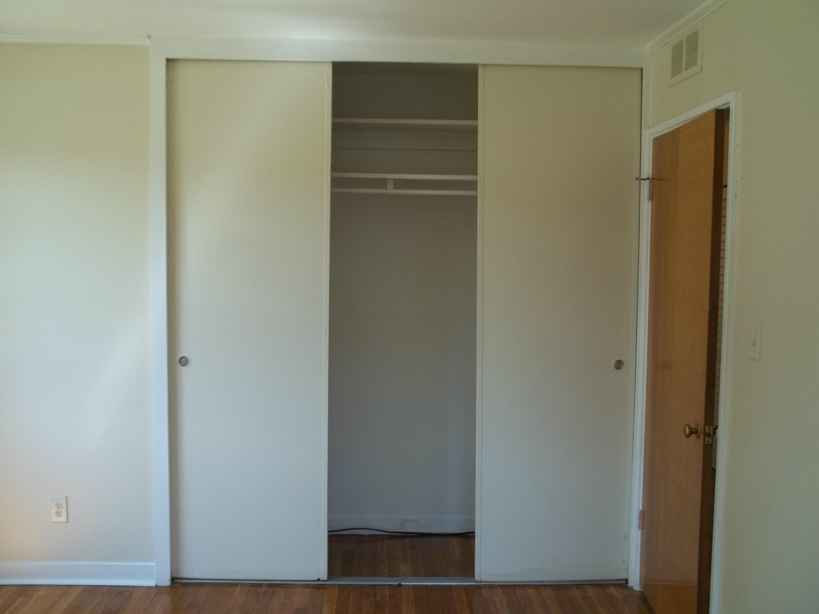 102 West Arrowwood Road Oak Ridge, TN 37830 - Photo 26 of 35 Large tri-door closet in master