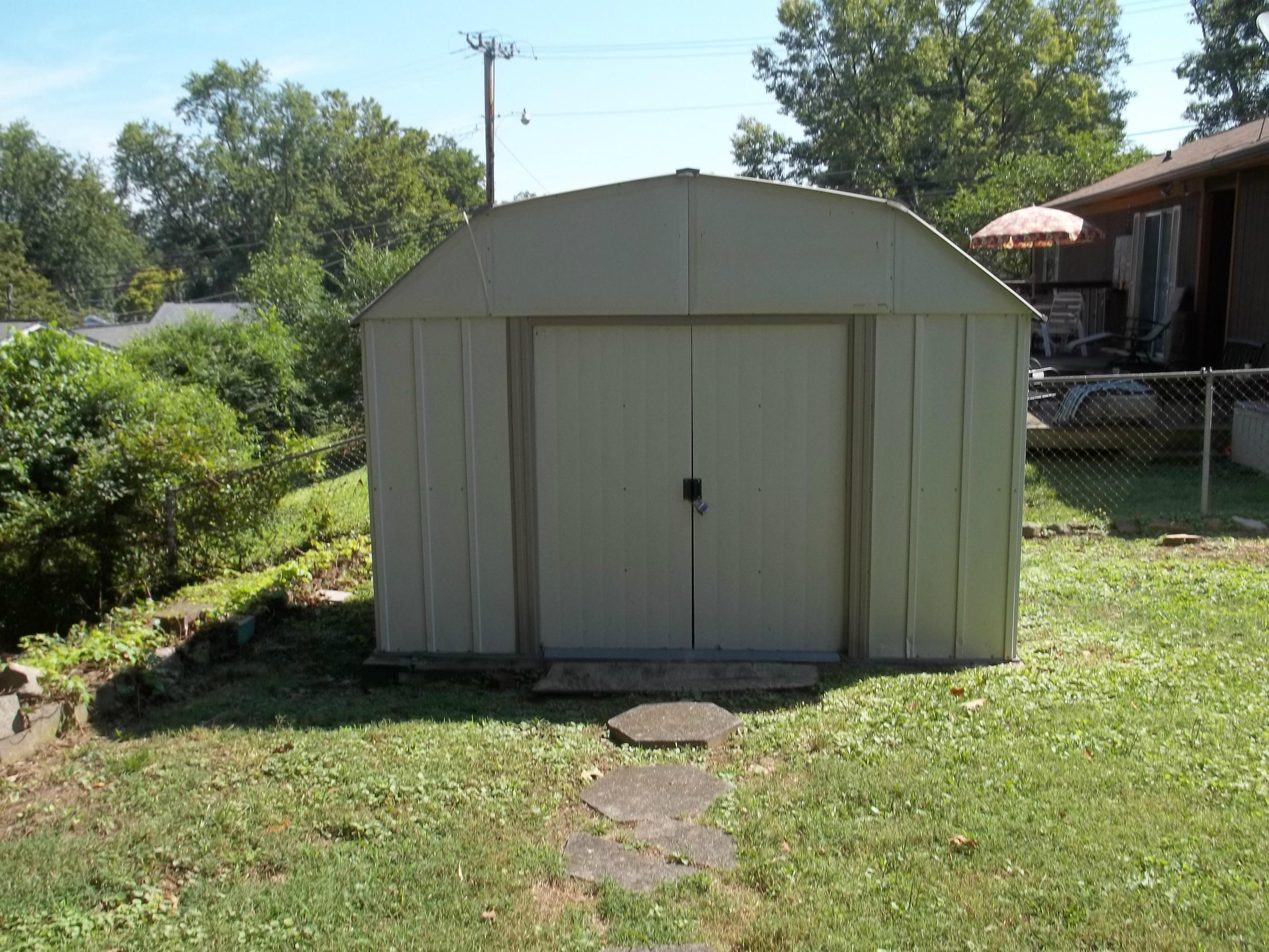 102 West Arrowwood Road Oak Ridge, TN 37830 - Photo 4 of 35 Storage shed