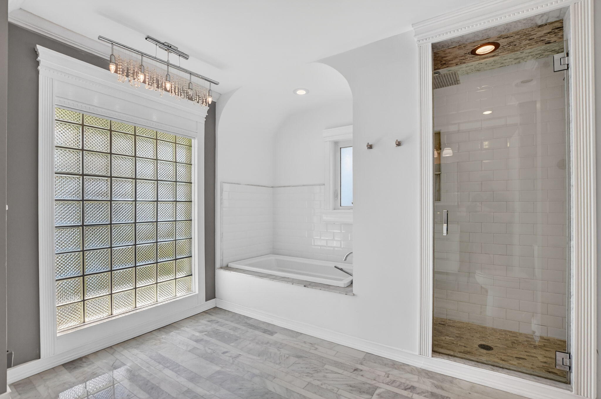 1455 Isabel Road East Boca Raton, FL 33486 - Photo 19 of 33 Primary Bathroom