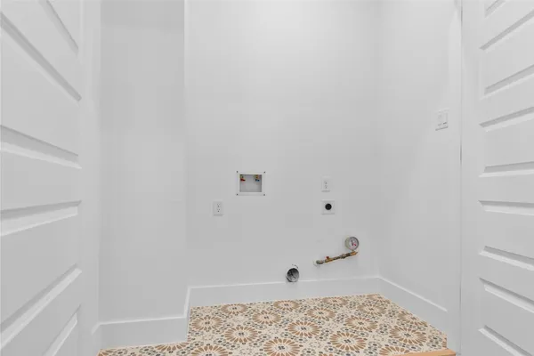 a bathroom with a tub