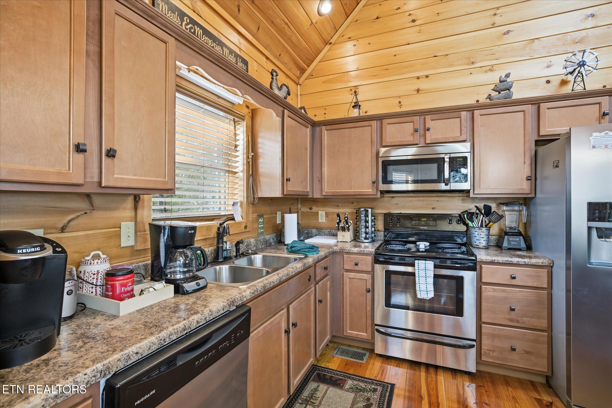 241 Palmer Road Gatlinburg, TN 37738 - Photo 11 of 41 11-IMG_0218