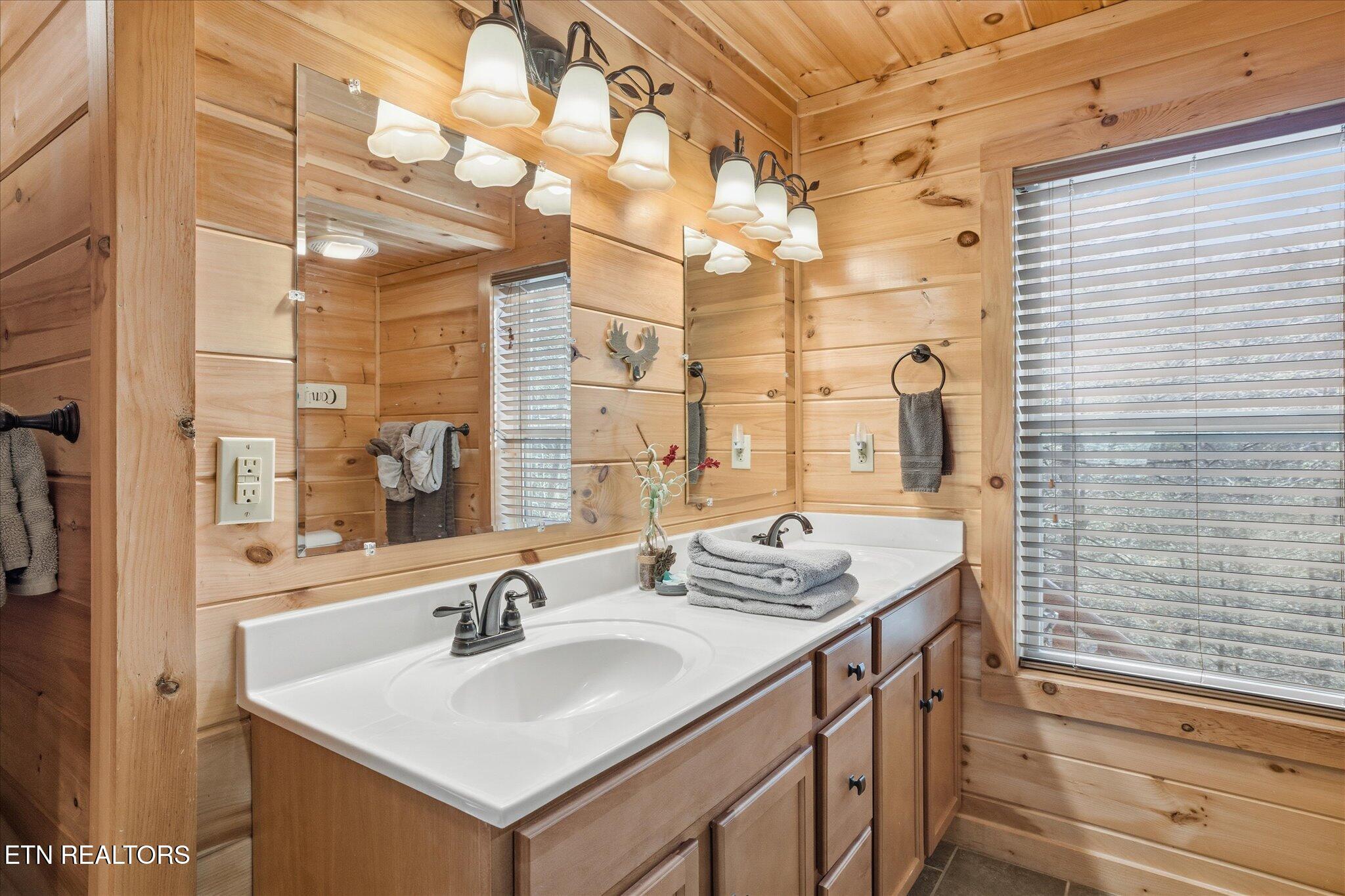 241 Palmer Road Gatlinburg, TN 37738 - Photo 17 of 41 17-IMG_0236