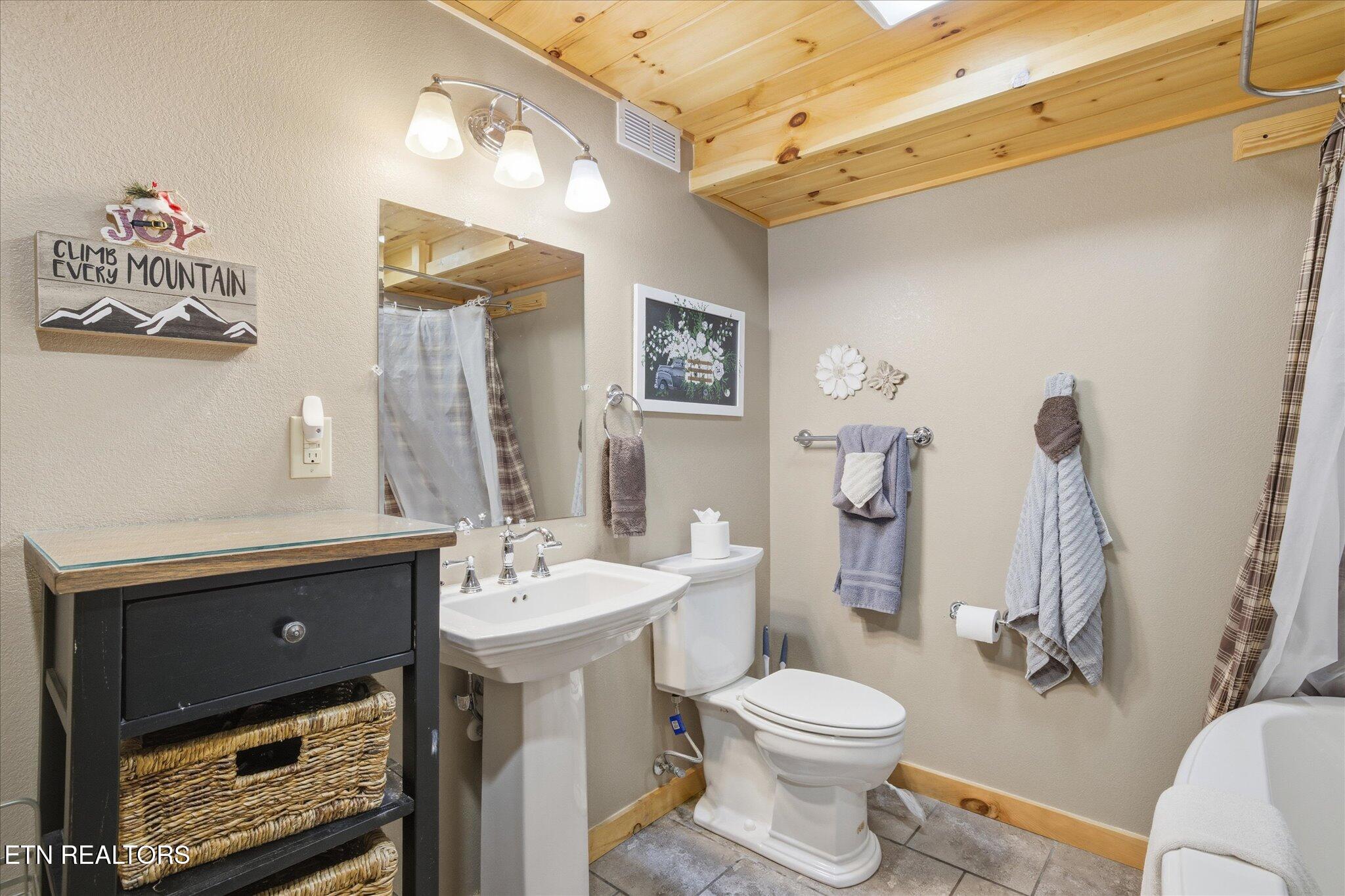 241 Palmer Road Gatlinburg, TN 37738 - Photo 40 of 41 40-IMG_0311