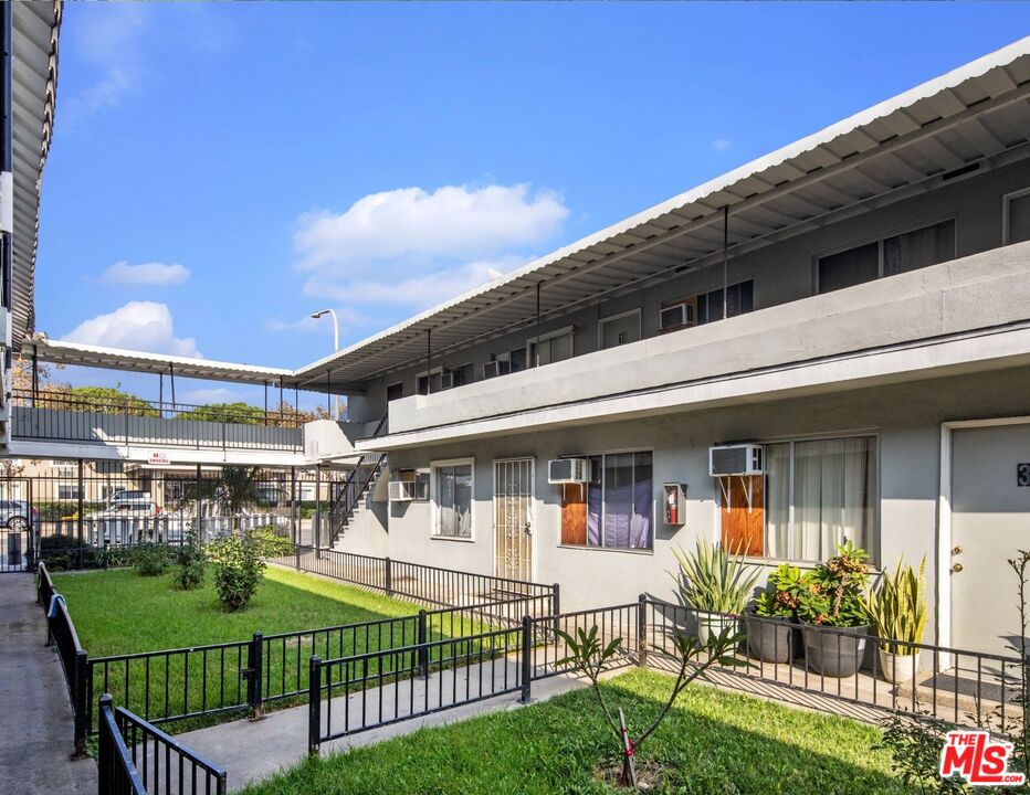 902 17th Street Santa Ana, CA 92701 - Photo 5 of 13 a view of house and outdoor space
