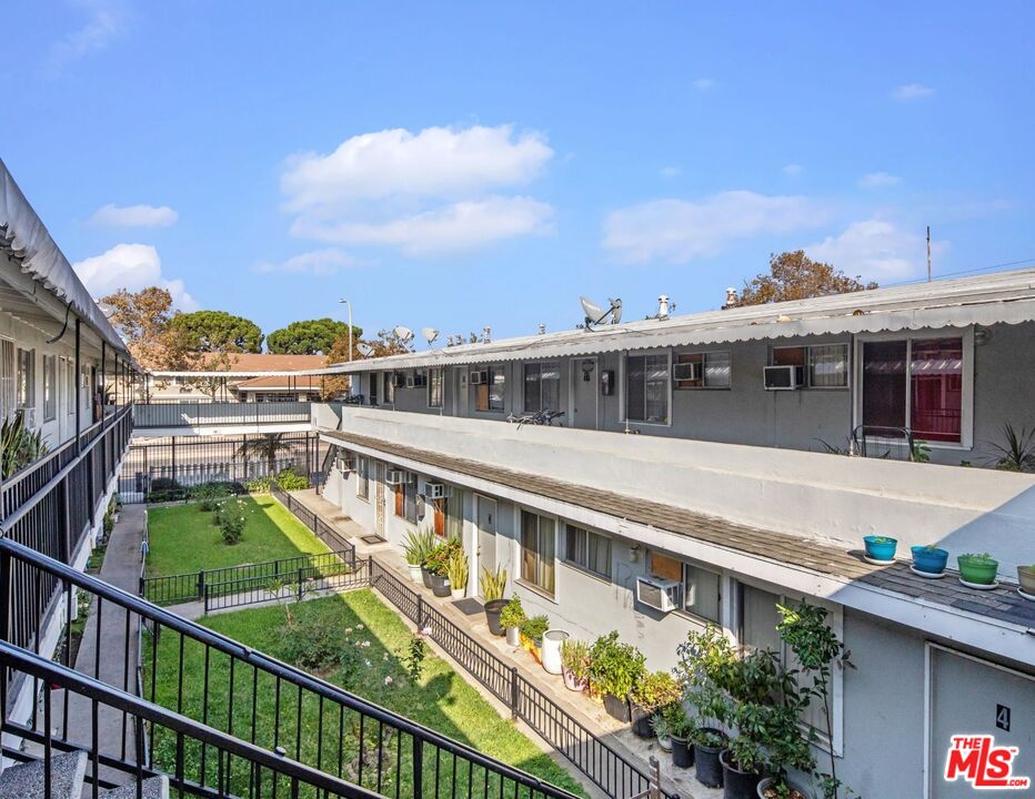 902 17th Street Santa Ana, CA 92701 - Photo 6 of 13 a view of a balcony with chairs