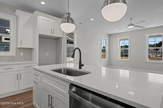 $459,900 | 2022 Brighton Drive, New Bern, NC 28562