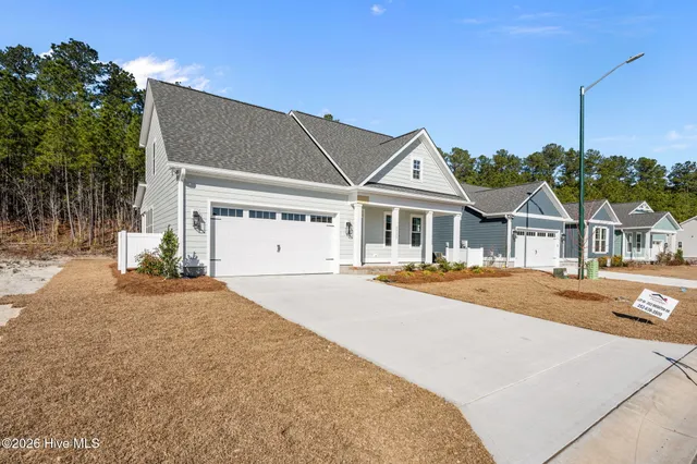 $459,900 | 2022 Brighton Drive, New Bern, NC 28562