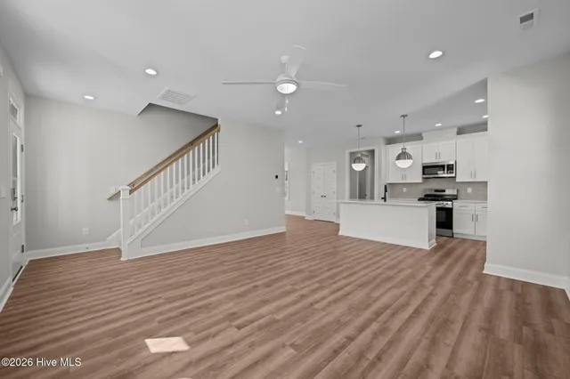 $459,900 | 2022 Brighton Drive, New Bern, NC 28562