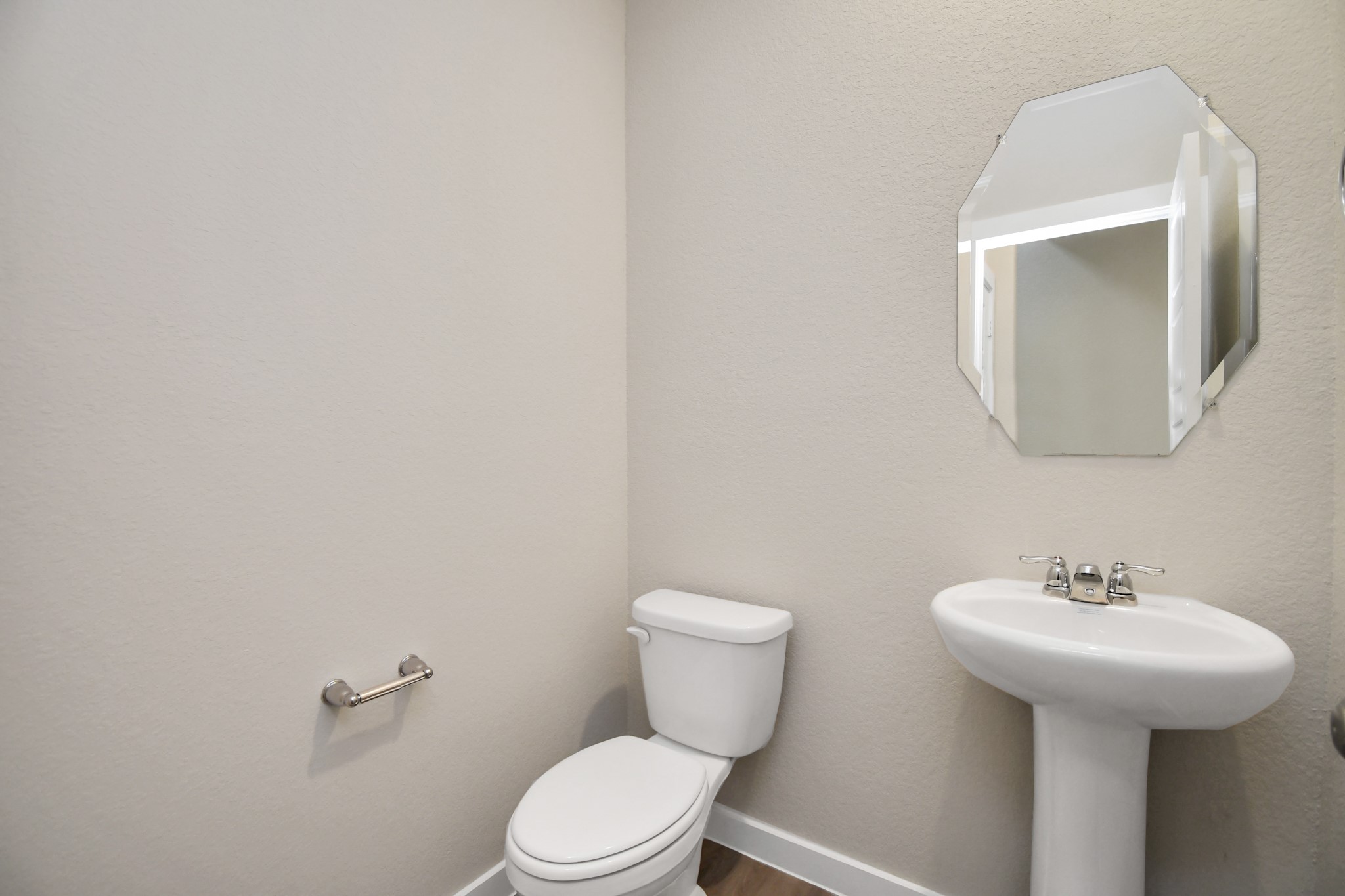 8408 Rising Stream Drive Houston, TX 77063 - Photo 9 of 39